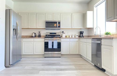 Catalina Pool-side Hideaway 4 Bed 3 Bath - Foto 8