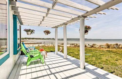 Oceanfront White Stone Cottage w/ Private Beach! - Photo 2