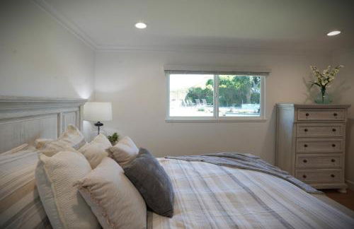 Awesome 5 bedroom 3 bath pool home with in-ground jacuzzi - Foto 1