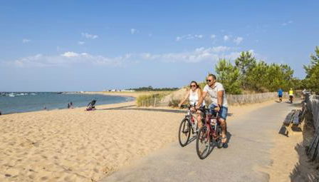 Family cocoon by the sea - Photo 4