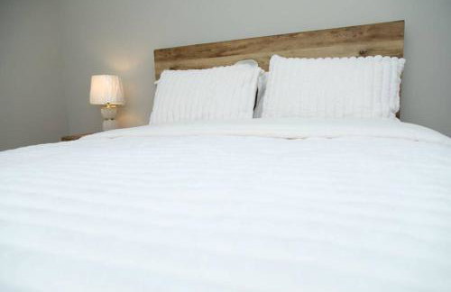 Grace Filled Apartment in Newark - Photo 28