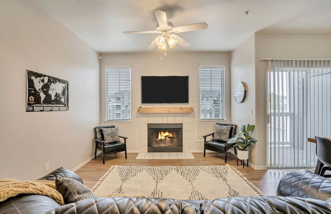 Luxury King Beds Pool Gym - Near Hill AFB - Foto 1