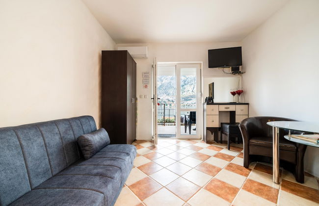 Apartments Vukovic - Photo 8