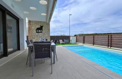 Modern villa with private pool at Golf Vistabella - Foto 7