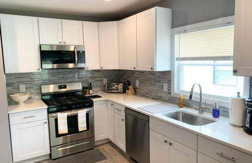 Newly renovated 4 bedroom apartment near downtown. - Foto 15