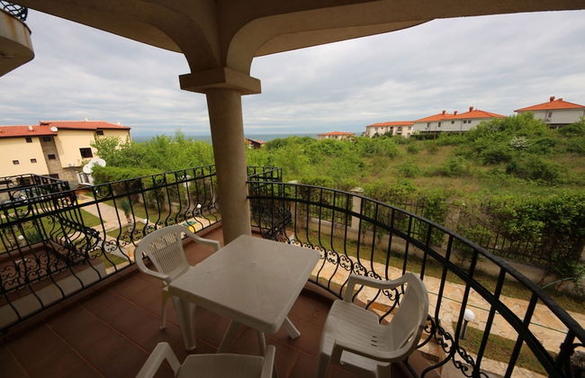 Menada Green Hills Apartments - Photo 18