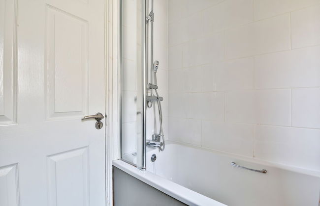 Tranquil 3-bed Home in Cardiff - Foto 26