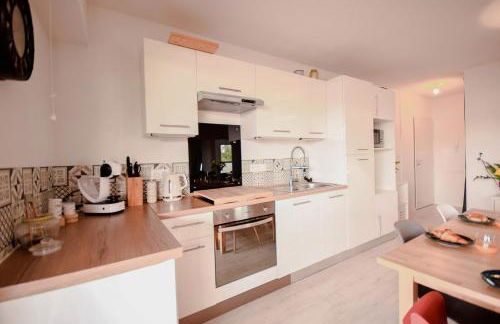 Lumimizan- Spacieux, grand balcon, wifi, lac et plage - Foto 8