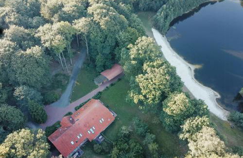 Forestry Chic Flat With Lake And Forest View - Photo 12