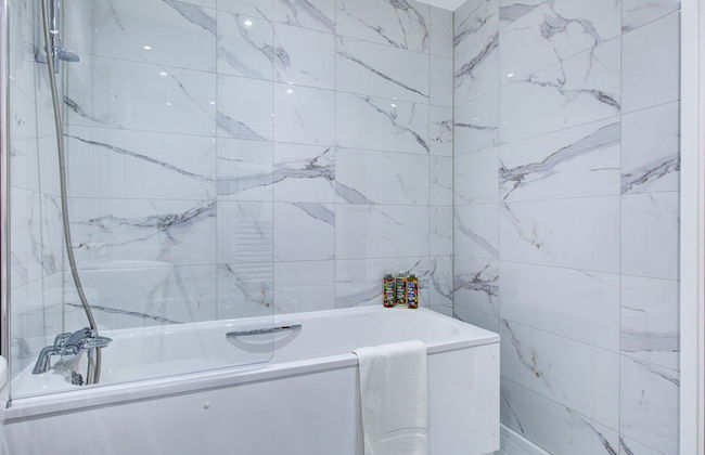 Hybrid Resi - Mitcham - Foto 32