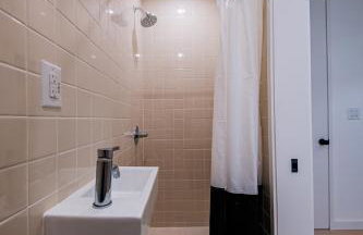 4 bed 4 bath Apartment in Ditmas Park - Foto 18