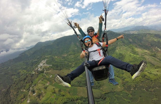 Private Colombian Coffee Region Paragliding Activity - Photo 3