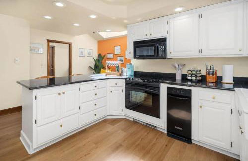 European White Castle on Lake Desire Private Dock - Foto 18