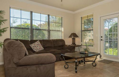 Pool view, 10 miles to Disney World, washer, dryer, kitchen, Wifi, two pools, ground level - Foto 25