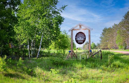 Cozy Cabin with Hottub at Cloverdale Cabins - Foto 42