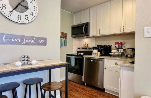 Lakeside Villa - Quite Location, walk to the pool and to the Country Club - Foto 8