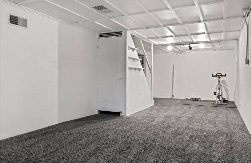 Whole House in Bay View + Fenced-in Yard + Parking - Foto 20