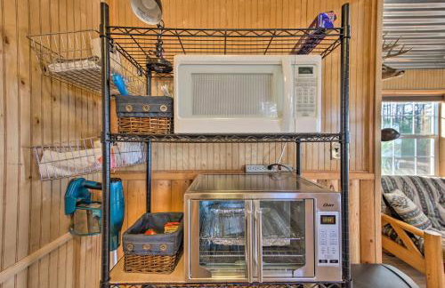 Lakefront Cabin with 2 Lofts, Boats on 4 Acres - Foto 14