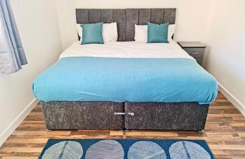 2 Bed Spacious Apartment, Sleeps 4, Free Wifi, Free Parking, Amenities Nearby, Good Transport Links Nearby, Contractors and Holidays - Foto 10