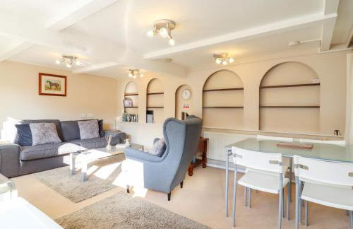 Vine Cottage - Photo 8