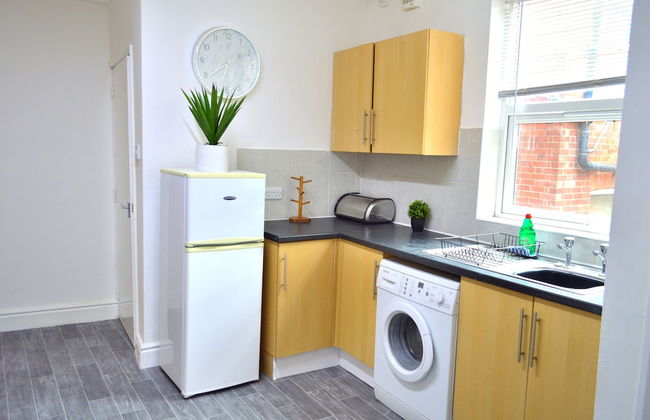 Beautiful Two-bed Apartment With Driveway Parking - Foto 20