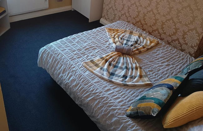 Apartment - Sleeps 5, Free Parking & Sun Terrace - Foto 7