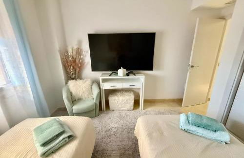 Casares Beach Golf Apartment With Private Garden Direct Pool Access - Photo 12