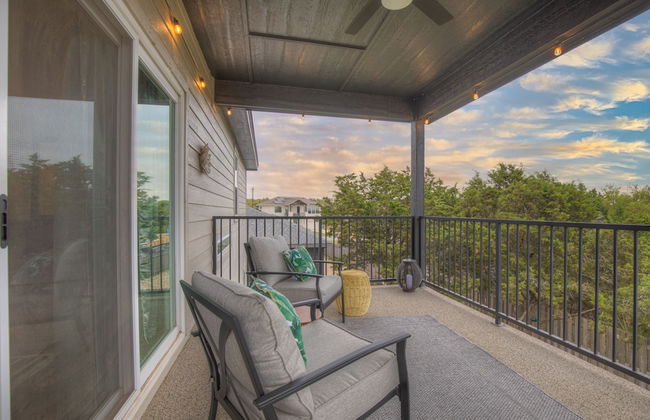 Soaring 2-level Point Venture Home on Lake Travis - Foto 34