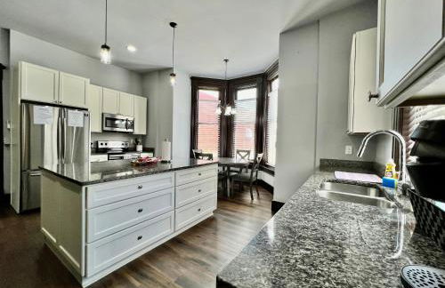 Newly Renovated Historic mansion ☆ 8 Bedrooms - Foto 48