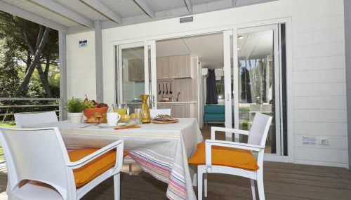 Chalet w/ Terrace & Pool - Photo 2