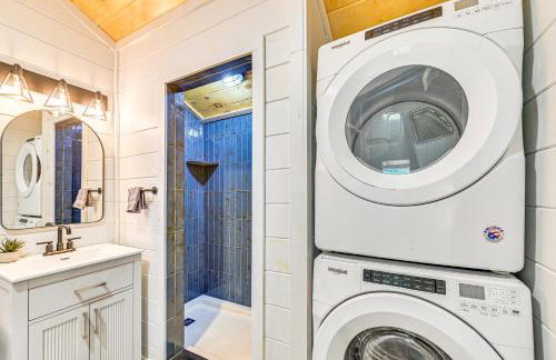 Covered Deck and Hot Tub Cozy Retreat in Campton! - Foto 12