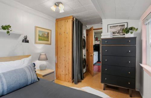 Greenlake Craftsman - Hot Tub, AC, Dog Friendly - Photo 25