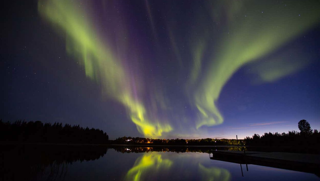 Balade en motoneige sous l'aurore boréale - Photo 1