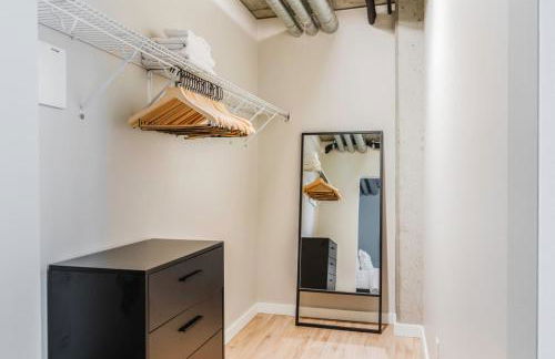 Blueground Downtown gym roof nr nightlife SEA-738 - Foto 9