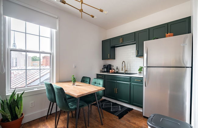 Prime Location Top Rated Clean Parking Free - Foto 31