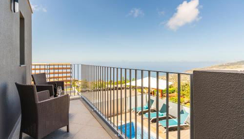 Bella Vista (Heated Pool & Private Parking) - Photo 5, Garden view