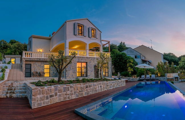 Beachfront Villa Feodora Grande - Foto 1