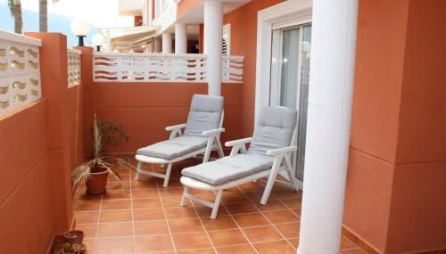 Apto. con gran terraza y acceso directo a piscina. - Foto 2