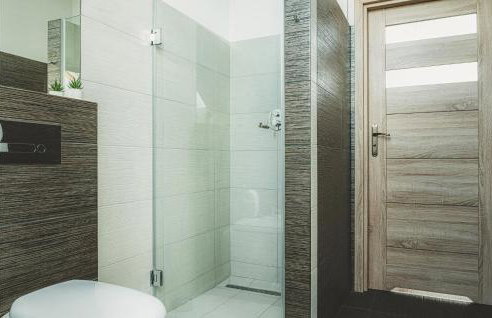 2 Bedroom Amazing Home In Ploskinia - Foto 25