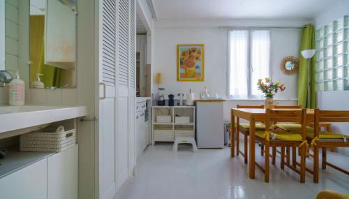 Logis Helena - Foto 1