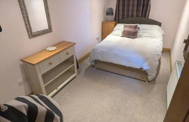 Cozy Cottage Close to Haworth Sleeps 2 With Garden - Photo 27