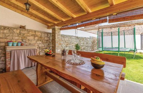 Gorgeous Home In Peruski With Wifi - Foto 6