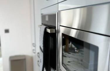 Clare Street - 3 bedroom house with private parking - Photo 7