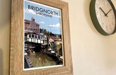 Cosy Town Loft by Shropshire Abodes - Foto 13