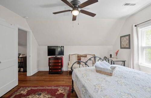 Private House + Yard Central Location to all RVA - Foto 11