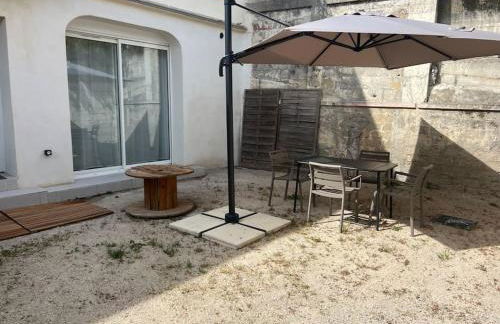 La Glycine - Parking gratuit - AC CLIM - Cour privé - - Foto 13