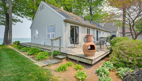 Vibrant Waterfront Vacation Rental on Lake Huron! - Foto 1