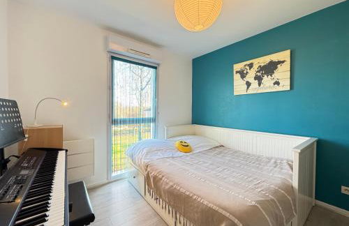 Le Bignon - Wifi, TV, 4 personnes, 1 min à pied du tram - Foto 4