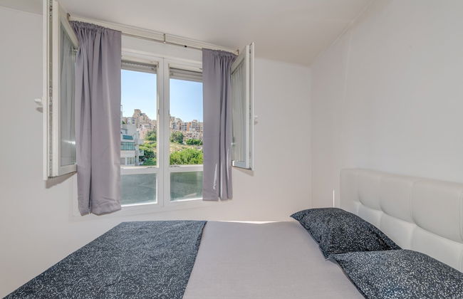 Charming Apartment With Balcony With the sea View - Photo 3