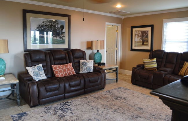 5 BR House Lake Retreat w/ Hot Tub, Sleeps 12 - Foto 30